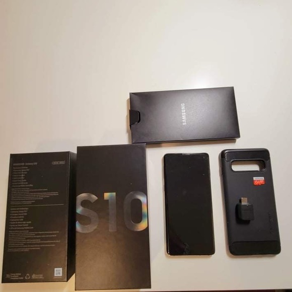 Samsung Galaxy S10 Phone - Picture 3 of 4